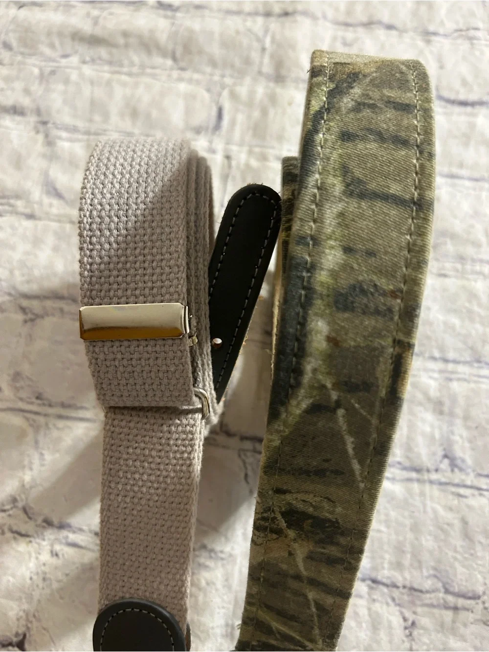 MOSSY OAK CAMOUFLAGE CLOTH BELT AND VTG CINTAS BEIGE WEB BELT ADJUSTABLE